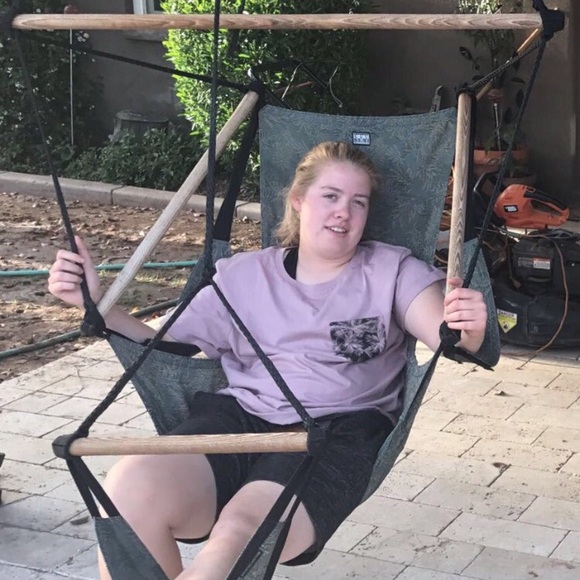 Meet your Posher, Liz - Picture 1 of 1